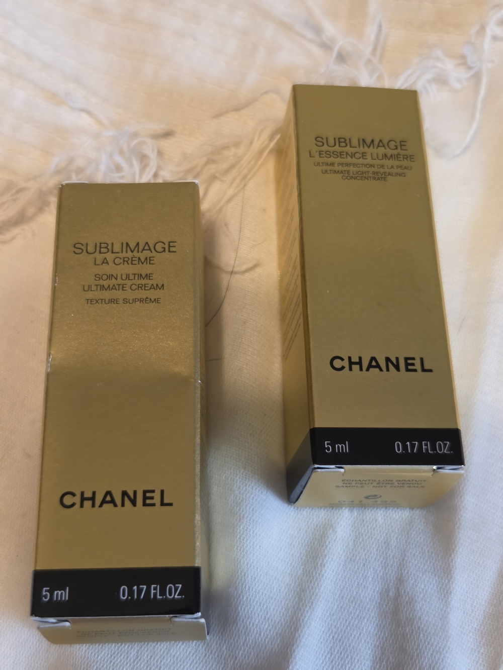 CHANEL Sublimage La Crème & L'Essence Lumière - Gold Packaging